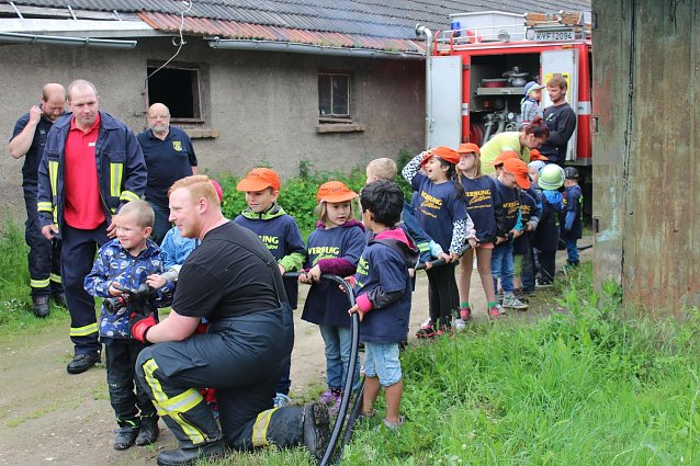 Bild: Hausbrand - Beifall geklatscht