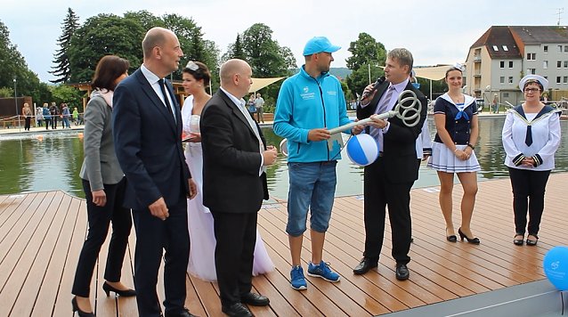 Bild: Solewasser-Vitalpark feierlich eingeweiht