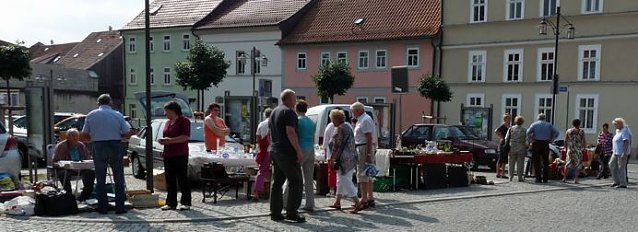 Bild: Tr&ouml;delmarkt zum Monatsbeginn
