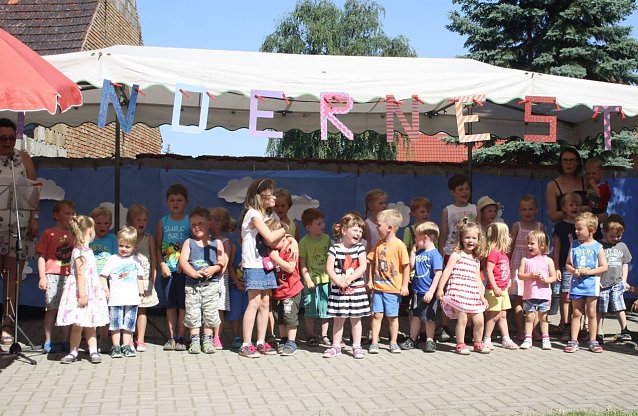 Bild: Sommerfest im Kindernest