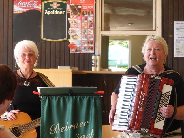 Bild: Sommerfest mit den Senioren