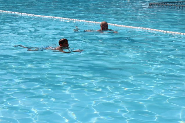 Bild: 24-Stundenschwimmen gestartet