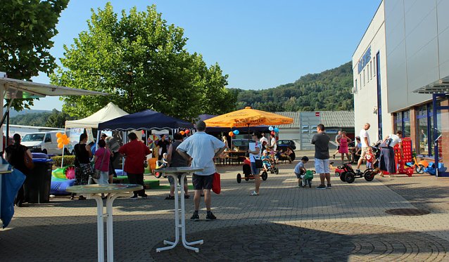 Bild: Gewerbegebietsfest schon gut besucht