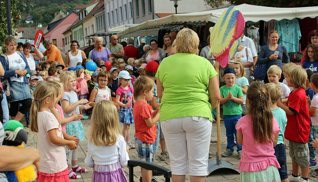 Bild: Zum Weltfriedenstag gesungen und getanzt
