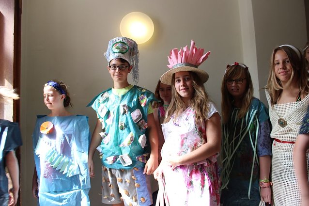 Bild: Was f&uuml;r ein Andrang beim Schulfest!