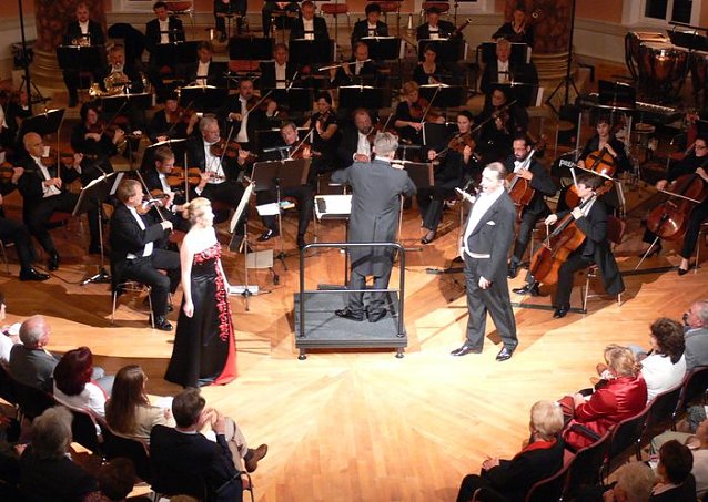 Bild: Gala zum Auftakt