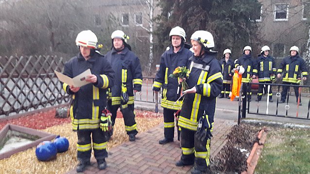 Bild: Ehrenvolle Entlassung aus aktiven Feuerwehrdienst