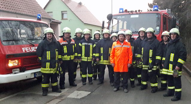 Bild: Ehrenvolle Entlassung aus aktiven Feuerwehrdienst
