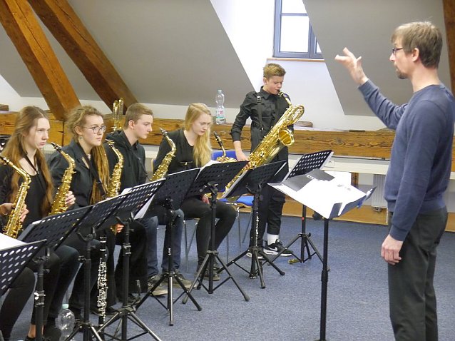 Bild: Landesjugendbigband im Workshop