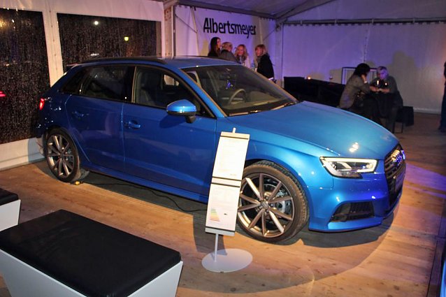 Bild: Bei der Party stand man Kopf