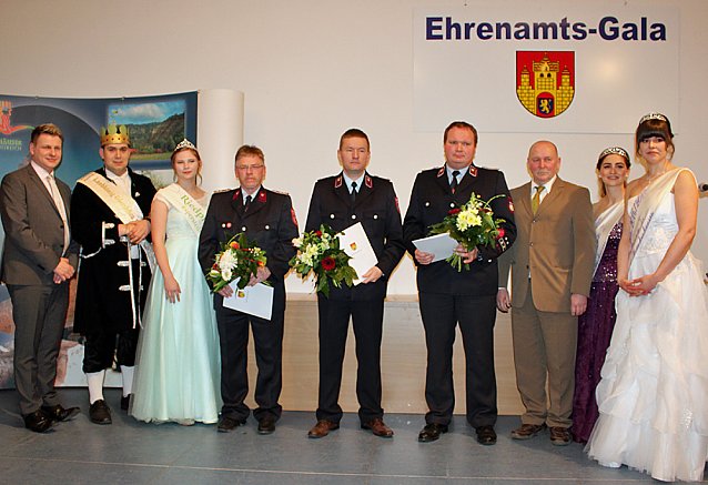 Bild: Bad Frankenhausen ehrt seine Feuerwehrleute