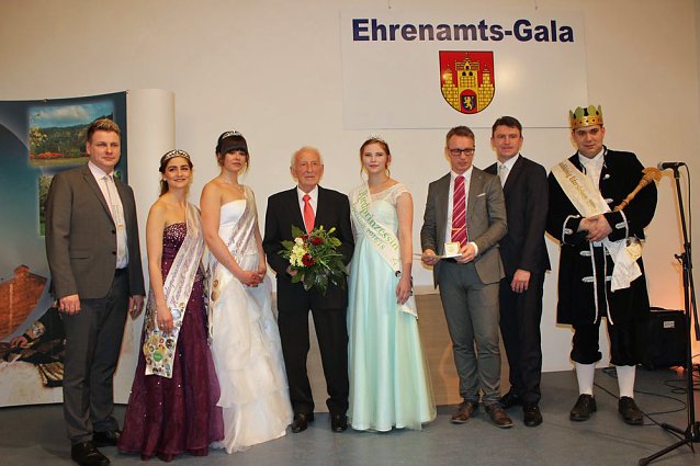 Bild: Stehende Ovation bei der Ehrenamtsgala