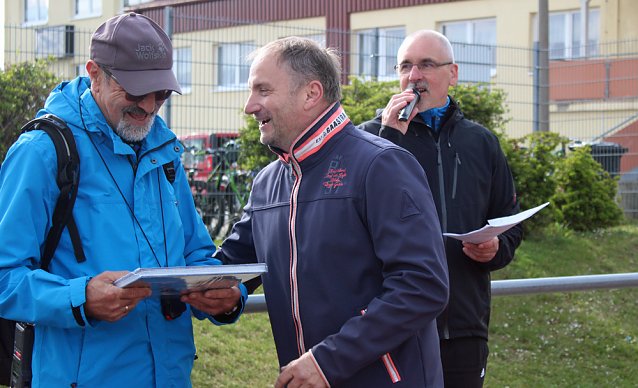 Bild: Mit Beifall verabschiedet