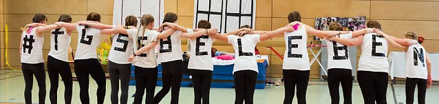 Bild: Schule mit Herz und Courage!