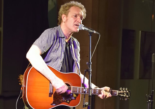 Bild: R&uuml;ckblick zum Konzert von Joseph Parsons (solo) und dem Duo DOGHOUSE ROSES
