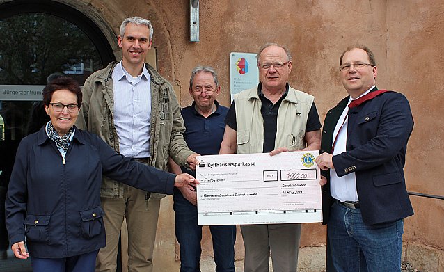 Bild: Spende f&uuml;r F&ouml;rderverein Cruciskirche
