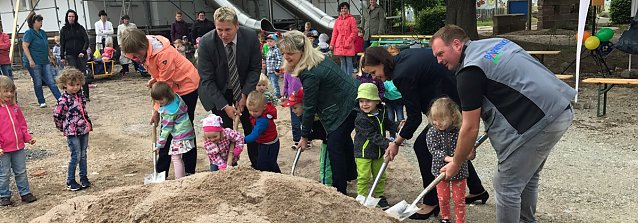 Bild: Spatenstich f&uuml;r Erweiterungsanbau an der Kita Sonnenschein