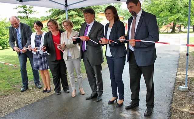 Bild: Barrierefreies Wegenetz im Ferienpark Feuerkuppe...