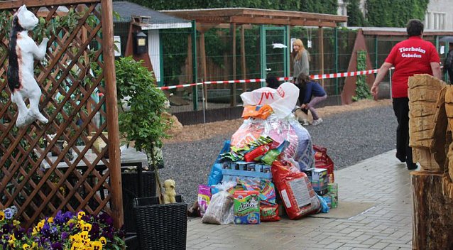 Bild: Jubil&auml;en bei den Tiersch&uuml;tzern