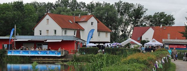 Bild: Fischerfest am Schwanenteich