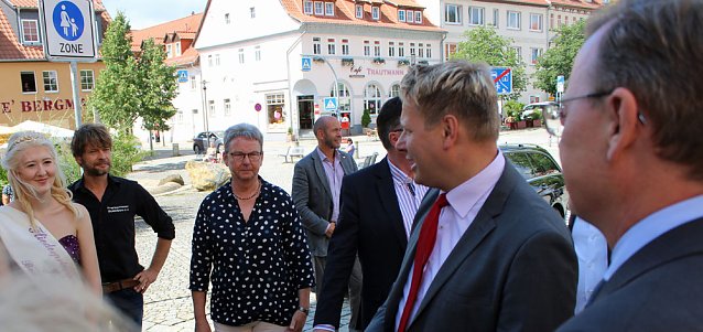 Bild: Ministerpr&auml;sident in Bad Frankenhausen begr&uuml;&szlig;t