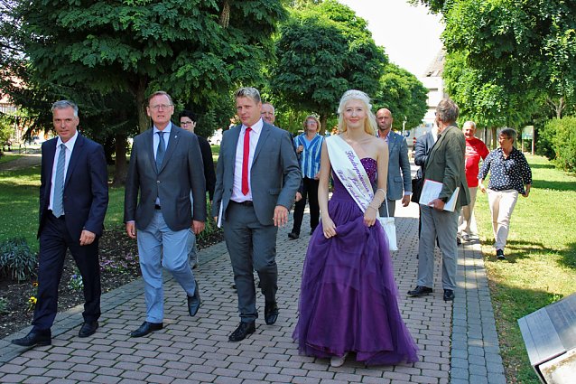 Bild: Ministerpr&auml;sident in Bad Frankenhausen begr&uuml;&szlig;t