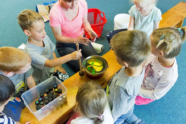 Bild: Singen mit Kindern