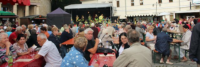 Bild: Weinfest wieder gut besucht