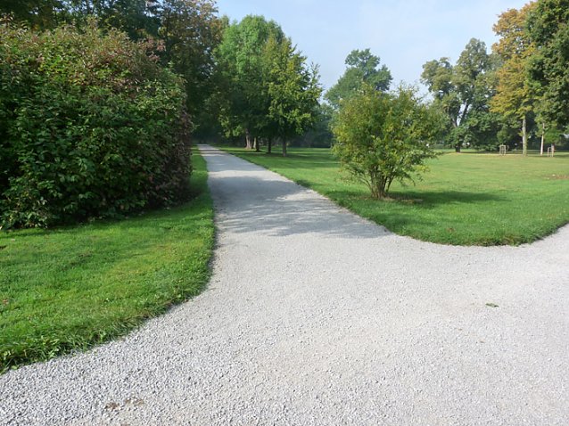 Bild: Wege im Schlosspark