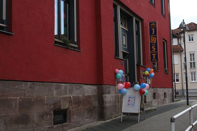 Bild: Ansturm auf das "JuST"