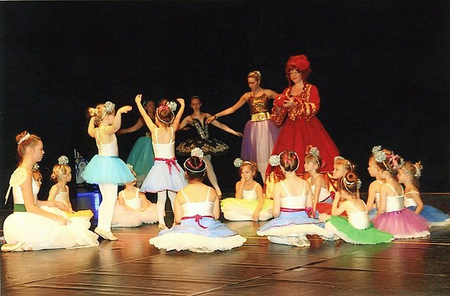 Bild: Die Sch&ouml;ne und das Biest, ein winterliches Ballettm&auml;rchen.