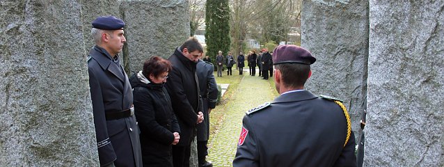 Bild: Der Opfer von Gewalt und Kriegen gedacht