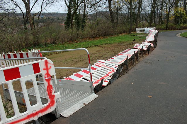 Bild: Vandalismus oder Sturm?