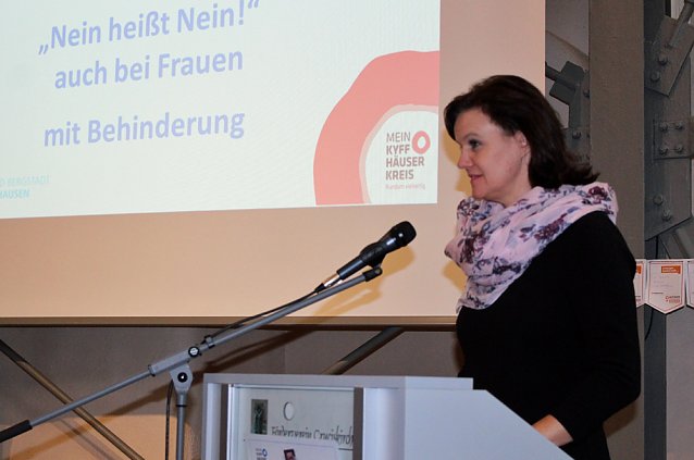 Bild: Im Zentrum der Aufmerksamkeit - Behinderte Menschen