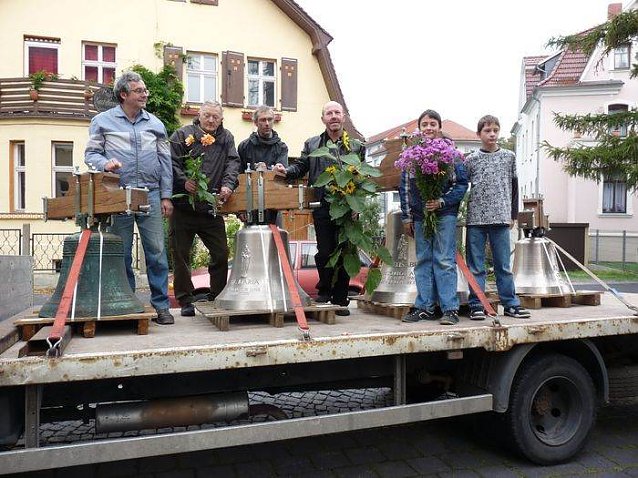 Bild: Ankunft der Glocken