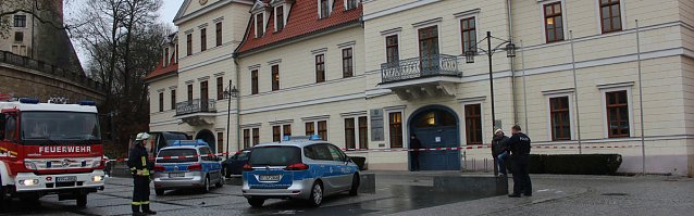 Bild: Landratssamt Kyffh&auml;userkreis wegen verd&auml;chtigen P&auml;ckchens gesperrt