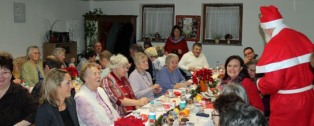 Bild: Gem&uuml;tliche Weihnachtsfeier im Verband