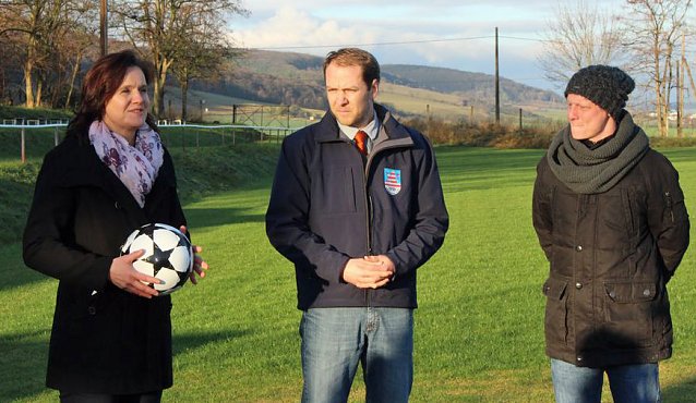 Bild: Sportplatz Oldisleben &uuml;bergeben