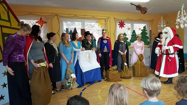 Bild: Weihnachts&uuml;berraschung in Kita