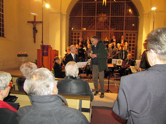 Bild: Arterner Heimatverein ARATORA &uuml;berreichte Orgel-Spende