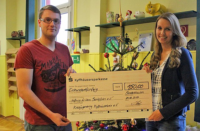 Bild: Erl&ouml;s vom Weihnachtsmarkt f&uuml;r Spenden