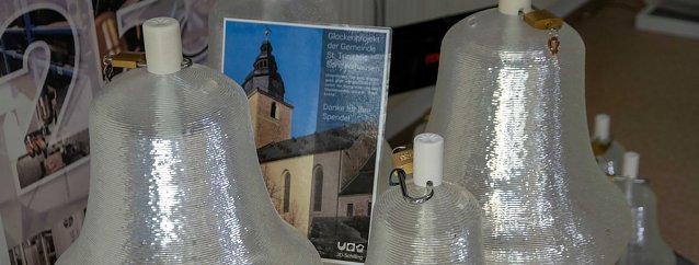 Bild: Spendenglocken f&uuml;r Trinitatiskirche in Empfang genommen