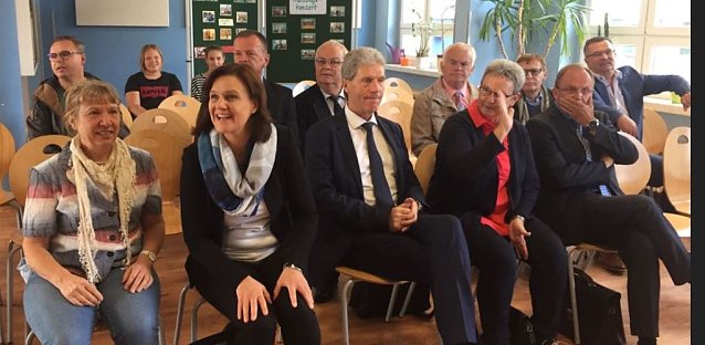 Bild: Bildungsminister Holter besucht TGS Oldisleben