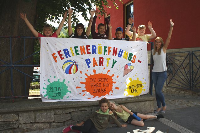 Bild: Feriener&ouml;ffnungsparty Farb-Mix-Sause
