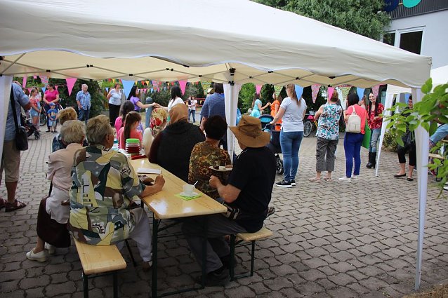 Bild: Sommerfest im HOC