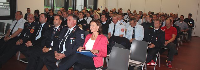 Bild: Bei Feuerwehrberatung hohe Auszeichnung verliehen