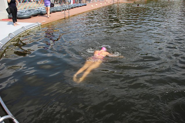 Bild: Schwimmbecken gesperrt