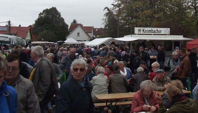 Bild: 15 Jahre Kartoffelmarkt in Rockensu&szlig;ra