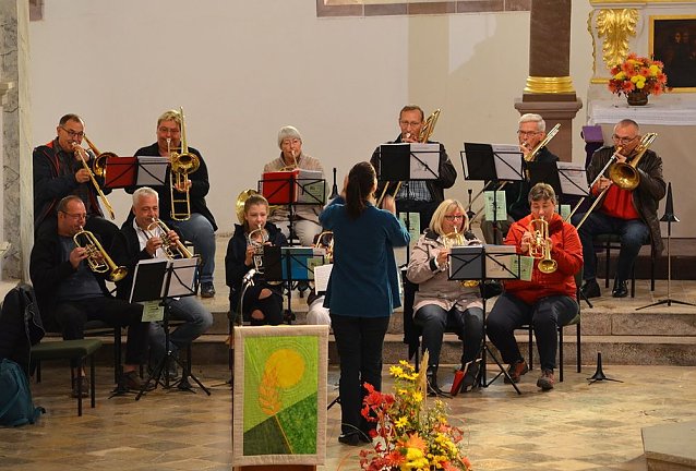 Bild: Festgottesdienst in der Unterkirche..