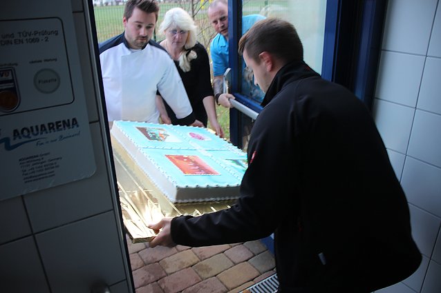 Bild: Torte zum 20. Jahrestag